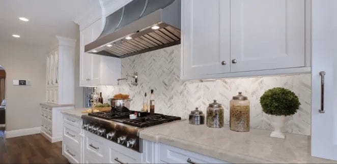 Choice Granite & Kitchen Cabinets can help you pick the perfect kitchen backsplash